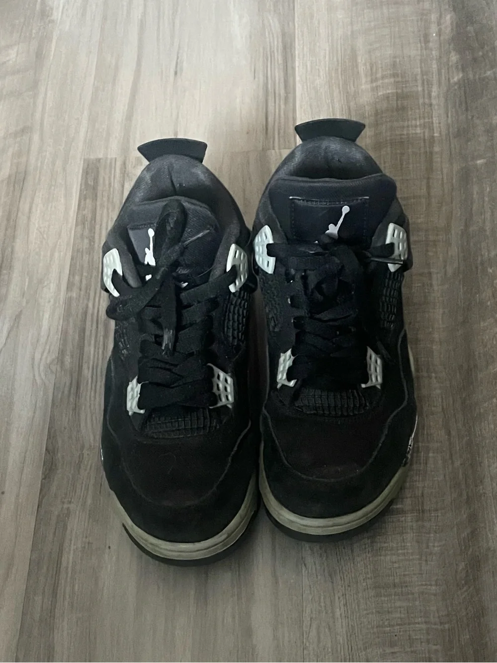 Jordan Men's Black and White Retro Sneakers